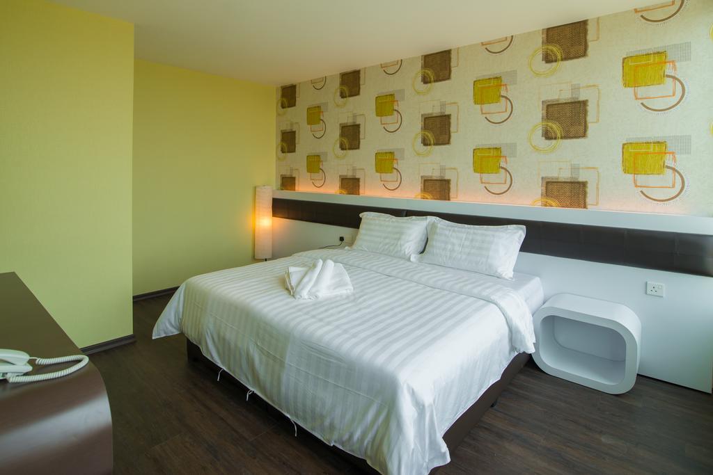 Riverfront Sentral Hotel Малакка Номер фото
