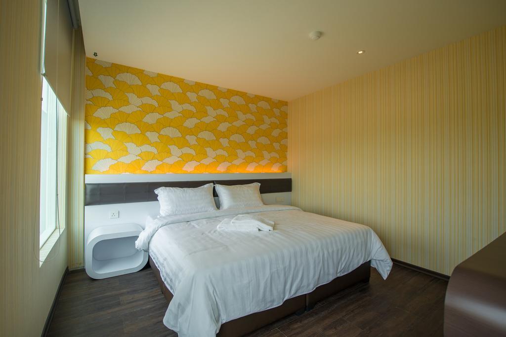 Riverfront Sentral Hotel Малакка Экстерьер фото
